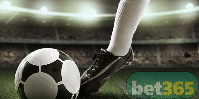 piernas de jugador de fútbol con logo bet365 derecha inferior